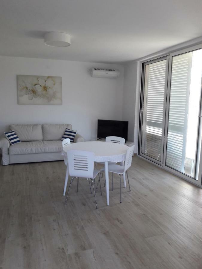 Apartment Marina Silba Luaran gambar